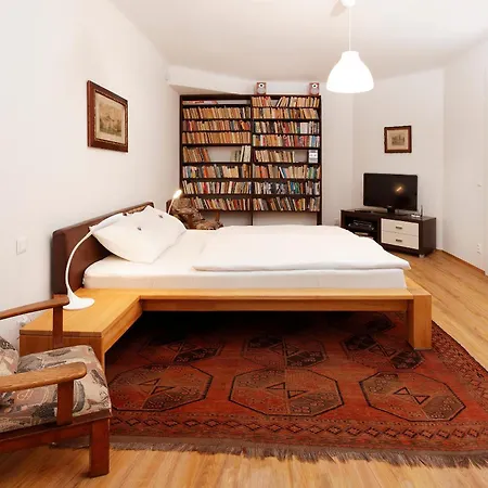 Apartment Z - With Private Parking